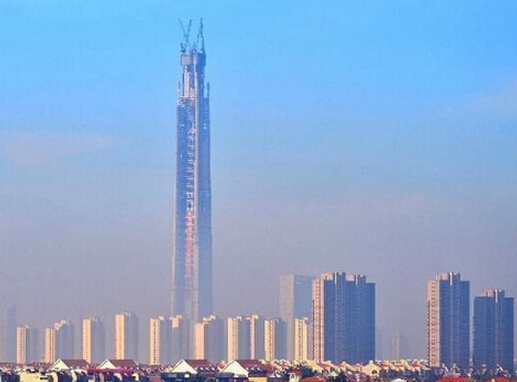 中国第一高楼天津封顶　结构高度仅次于迪拜塔